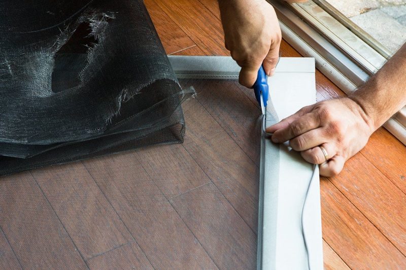 Step 4: Clean the door frame and apply new glazing compound