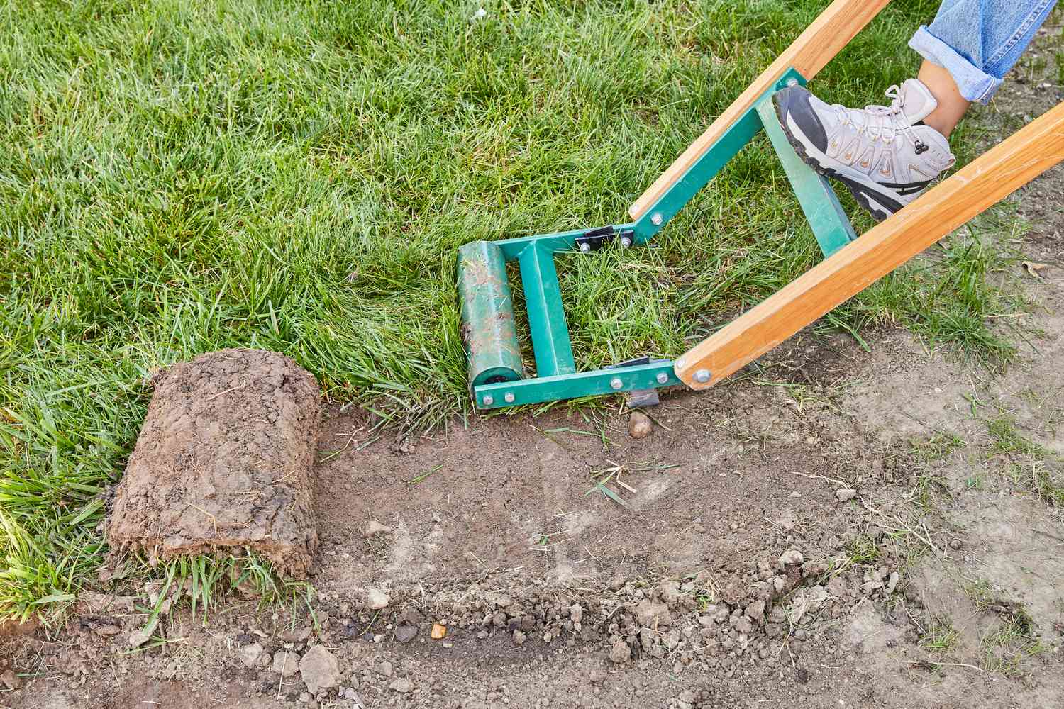 Executing the next slice with the turf cutting tool.